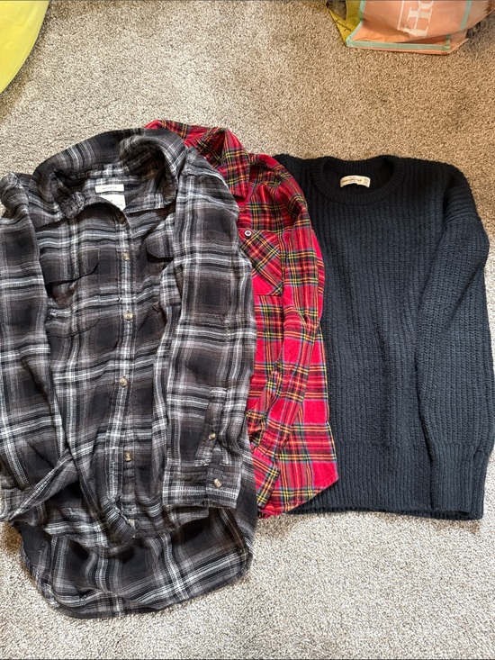 American Eagle Outfitters Tops - women’s sweater and flannel bundle set of 3 long sleev